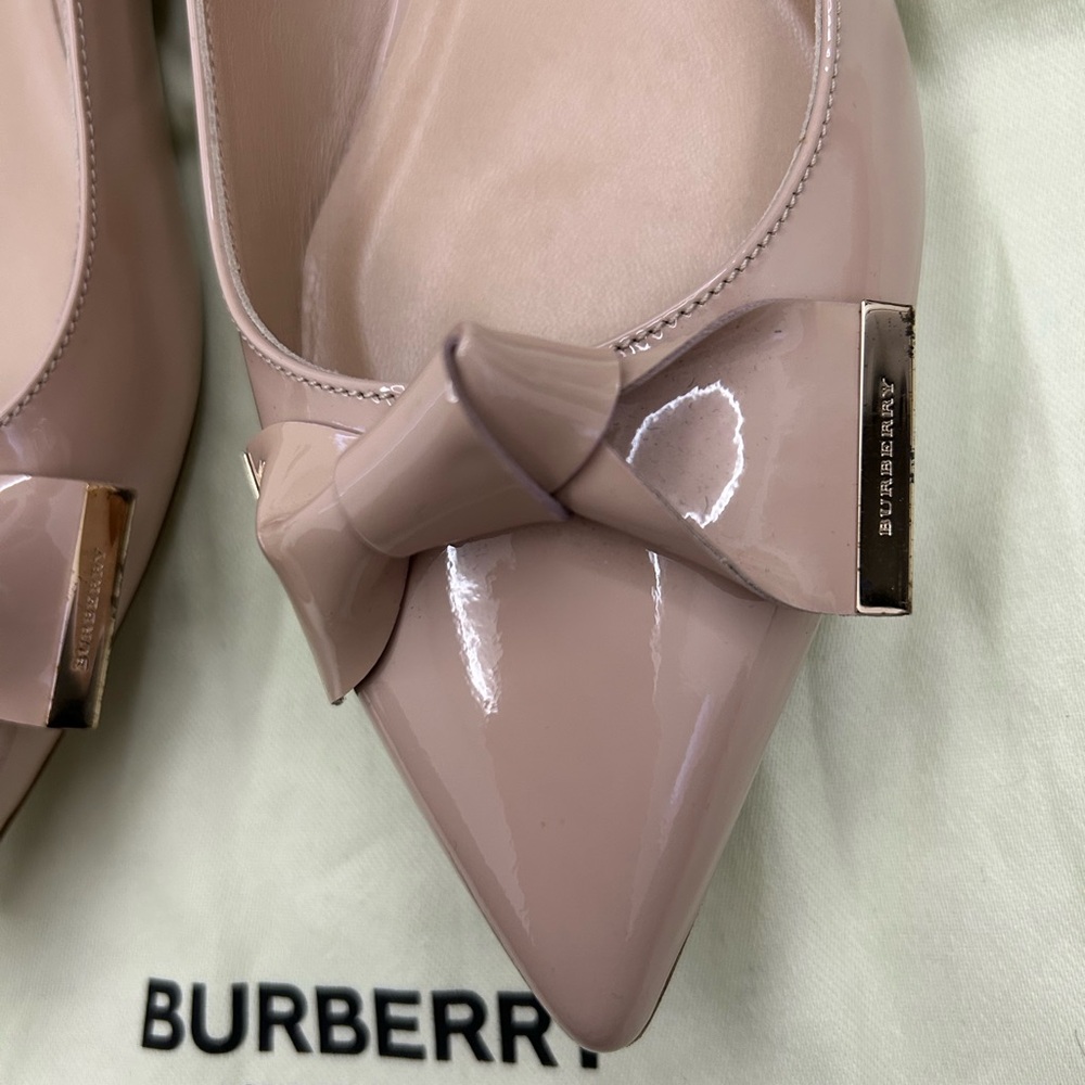 Burberry Nude Patent Leather Flats - Picture 2 of 5